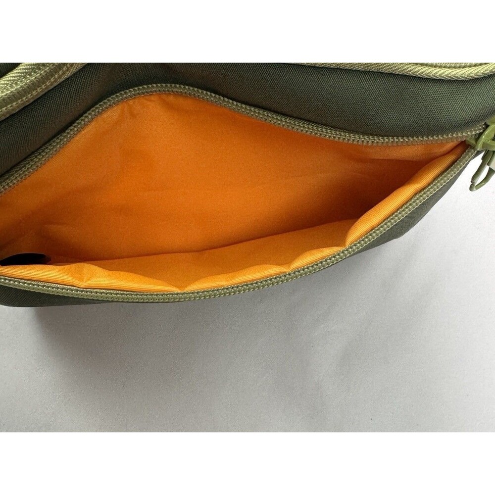 Travelon Anti Theft The Voyages East/West Crossbody Bag NWT - Picture 6 of 6